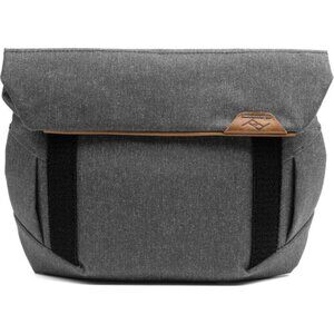 Peak Design Field Pouch V2 Charcoal BRAND NEW